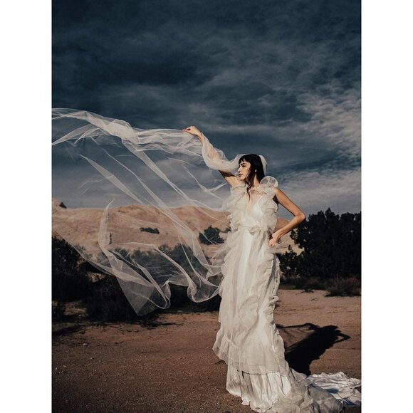 Ofrenda Studio Ursa Veil in Off White One Size New Womens Wedding Bridal Bride - Picture 9 of 13